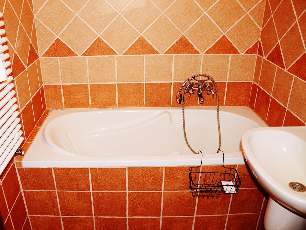 Ezuestfenyo Hotel Telkibánya Dış mekan fotoğraf
