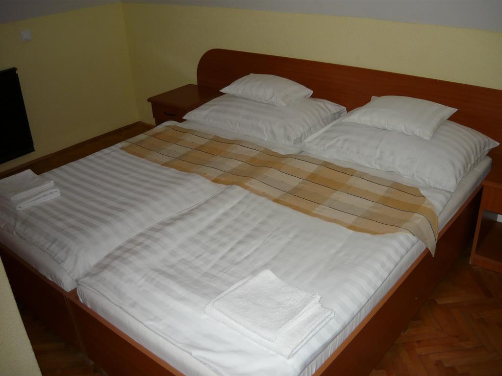 Ezuestfenyo Hotel Telkibánya Dış mekan fotoğraf