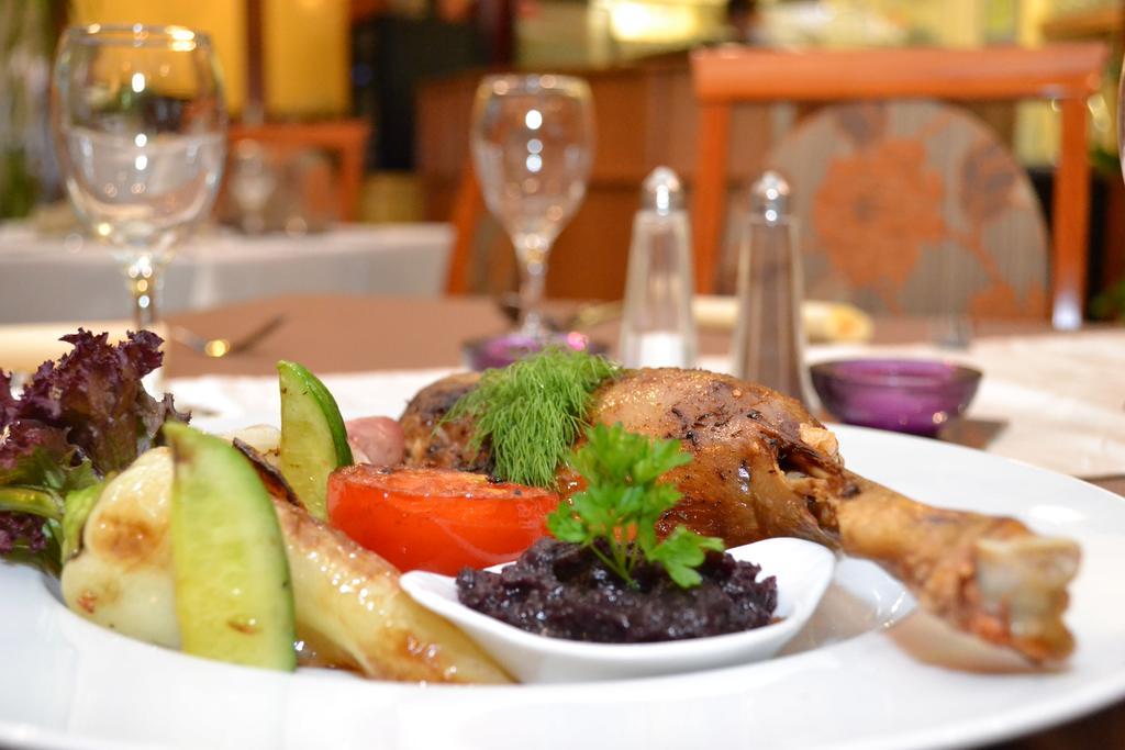 Ezuestfenyo Hotel Telkibánya Dış mekan fotoğraf