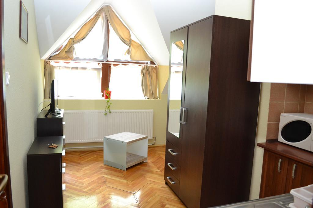 Ezuestfenyo Hotel Telkibánya Dış mekan fotoğraf