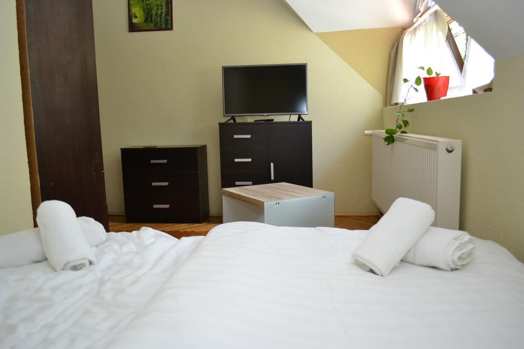 Ezuestfenyo Hotel Telkibánya Dış mekan fotoğraf