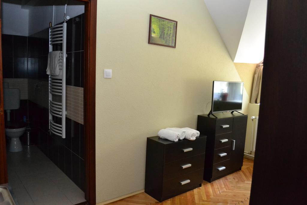 Ezuestfenyo Hotel Telkibánya Dış mekan fotoğraf