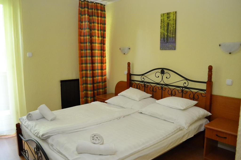 Ezuestfenyo Hotel Telkibánya Dış mekan fotoğraf