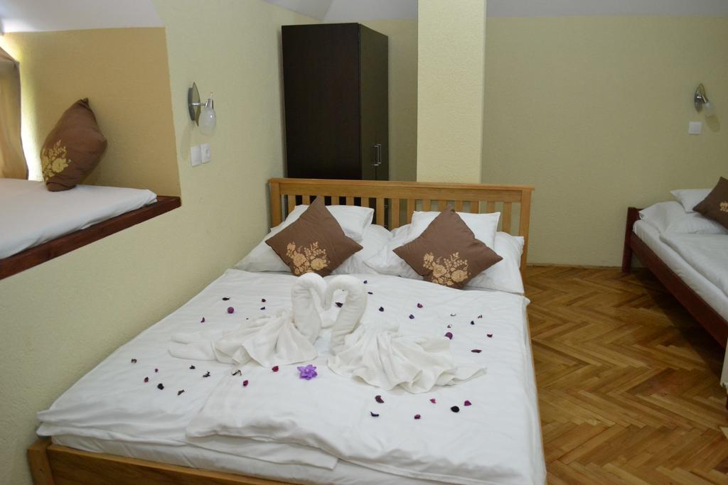 Ezuestfenyo Hotel Telkibánya Dış mekan fotoğraf
