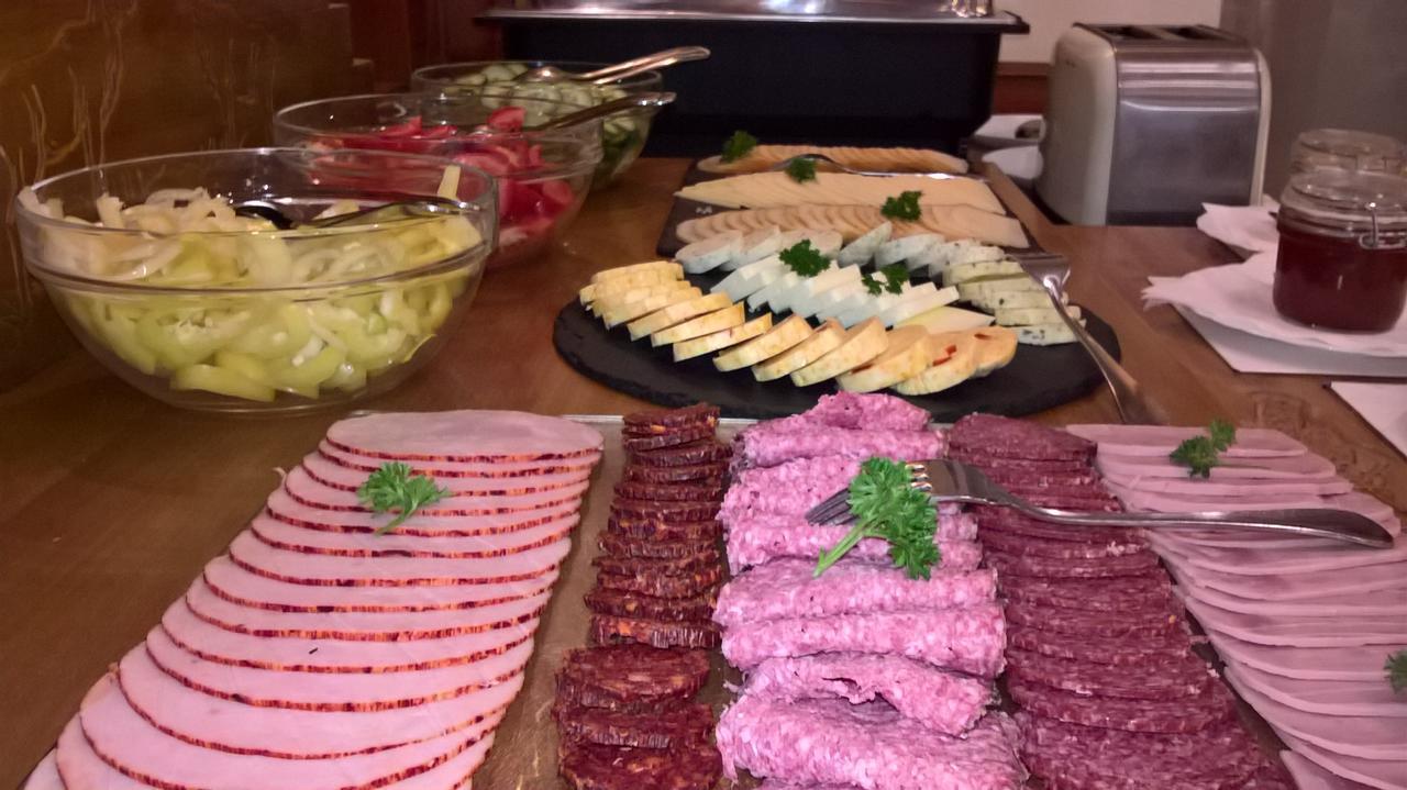 Ezuestfenyo Hotel Telkibánya Dış mekan fotoğraf