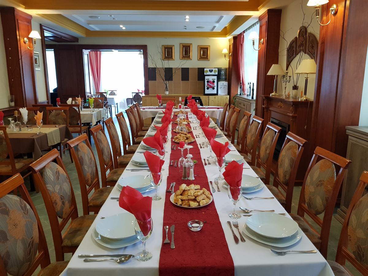 Ezuestfenyo Hotel Telkibánya Dış mekan fotoğraf